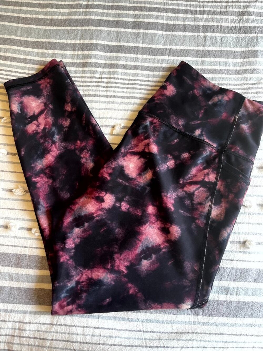 Old Navy Active High Rise PowerSoft 7/8 Pocket Black & Pink Leggings in XL